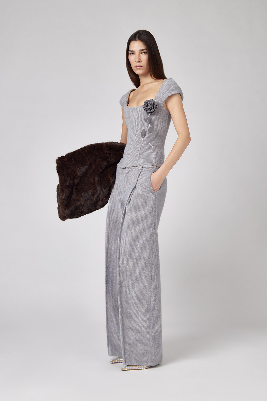 GIUSEPPE DI MORABITO: BUSTINO CON ROSA IN LANA BOUCLE'