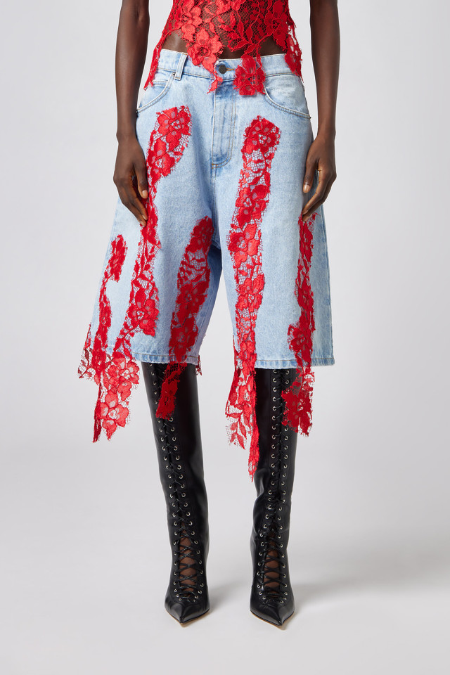 MAXI BERMUDA SHORTS WITH LACE DECORATIONS