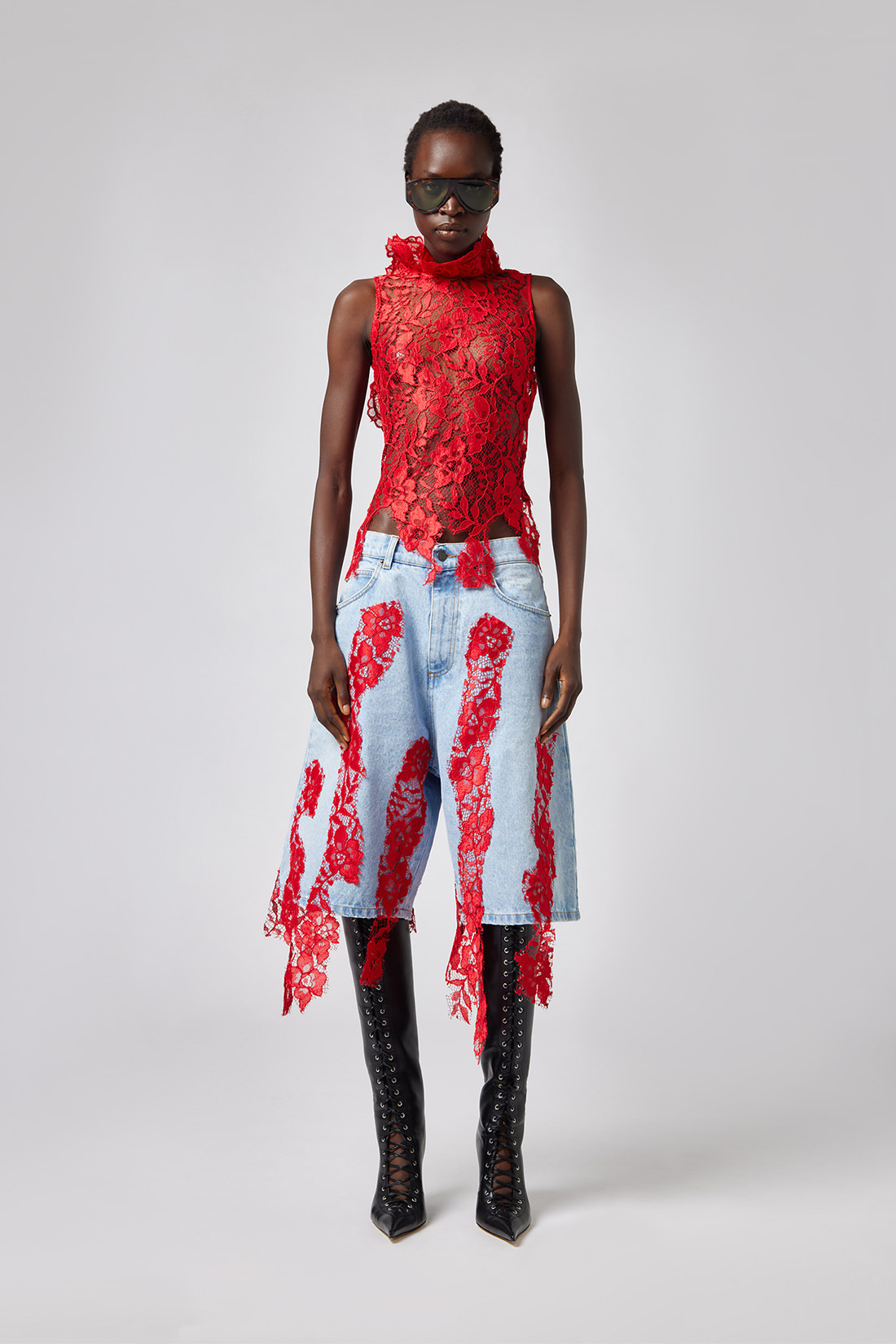 Maxi Bermuda Shorts With Lace Decorations